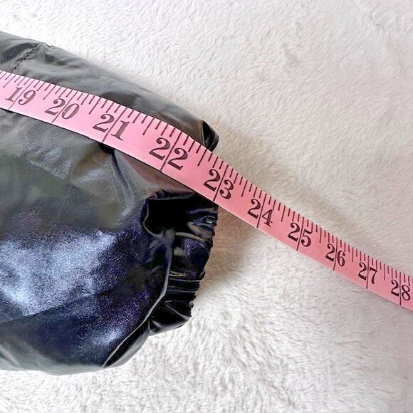 Fabletics Puffer Jacket Women's Size Medium Black Arden Zip Coat NWT - Picture 7 of 8